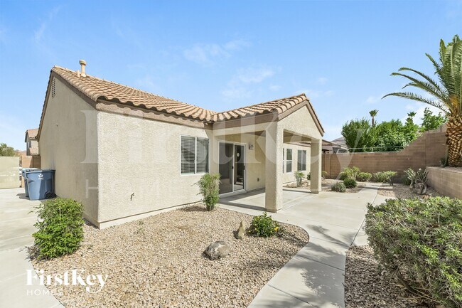 Building Photo - 1049 Silver Star St