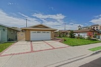 Building Photo - CHARMING 3BR2BA HOME W/ FRONT YARD, REAR Y...