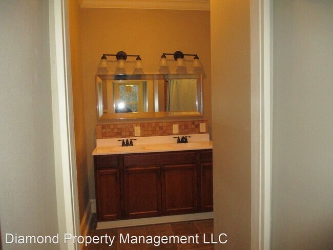 Building Photo - 3 br, 2 bath House - 2306 Thornhill