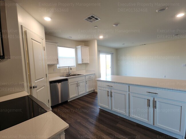 Building Photo - 8921 Kemi St