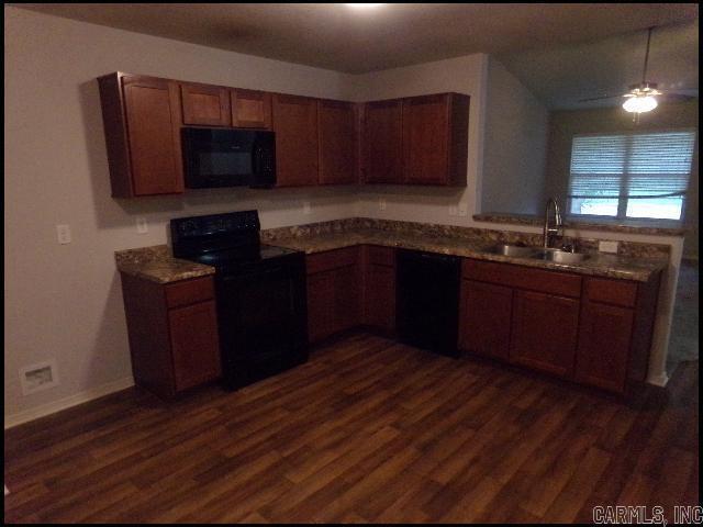 Building Photo - 6097 Saddle Hill Dr