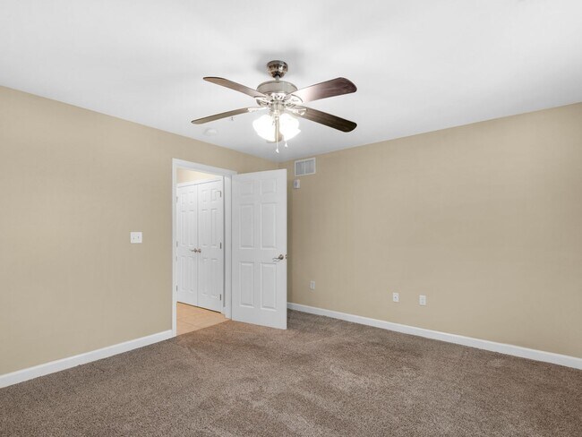 Building Photo - The Residences at Cypress Preserve Beautiful Luxury 2B/2B Apartment in FWB in Pristine Nature Set...