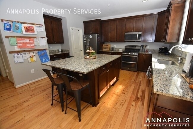Building Photo - 917 St Martins Loop