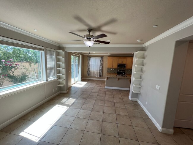 Building Photo - Newer Low Maintenance Home off Glenn and S...