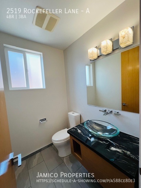 Building Photo - 2519 Rockefeller Ln