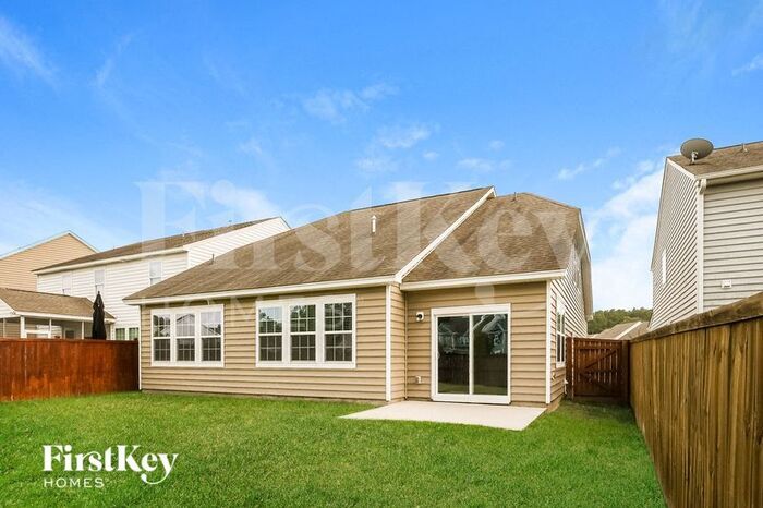 Building Photo - 9791 Black Willow Ln