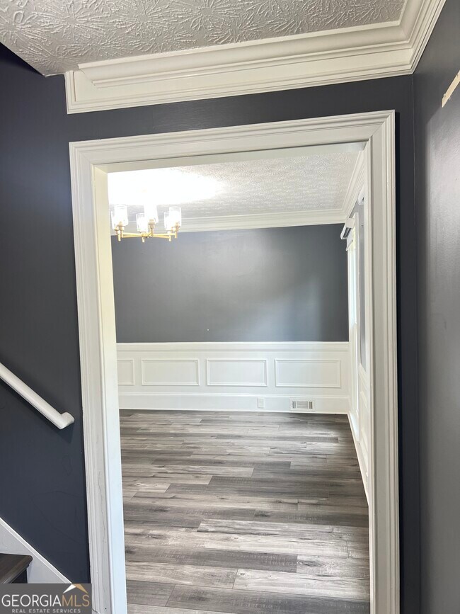 Building Photo - 2361 Ciji Cir