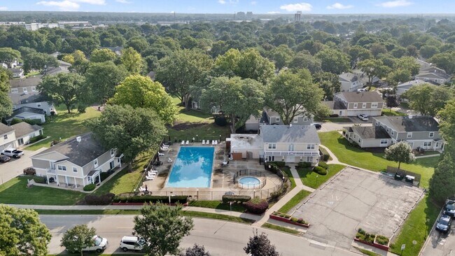 Building Photo - 1229 Nova Ct