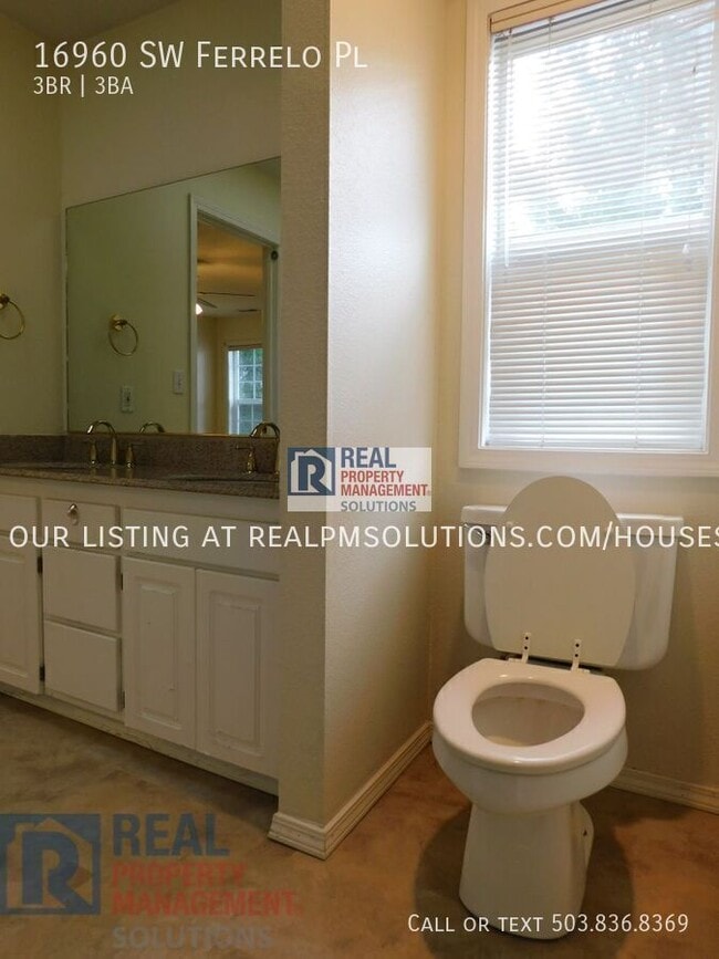 Building Photo - 16960 SW Ferrelo Pl