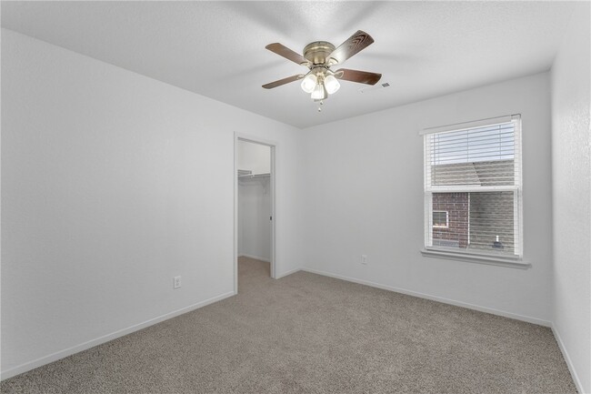 Building Photo - 4404 SW Gallatine Ave