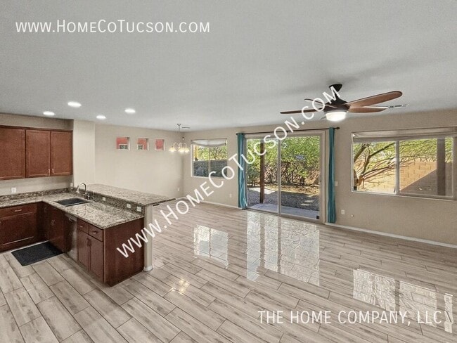 Building Photo - 2808 N Silkie Pl