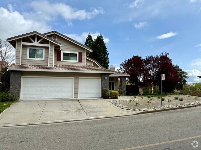 Building Photo - 600 Bourne Ct
