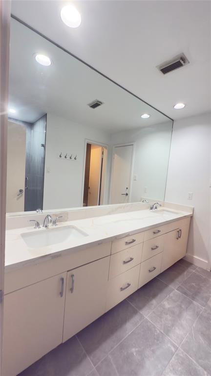 Building Photo - 2511 Nantucket Dr