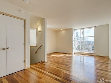 Building Photo - 19052 14th Ct NE