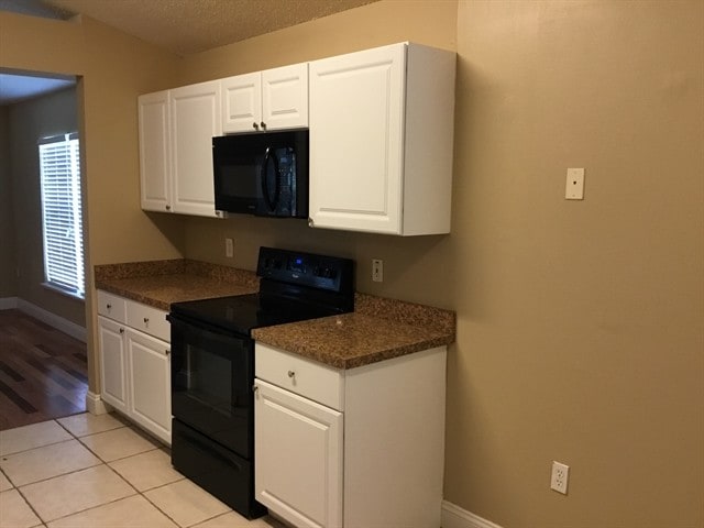 Building Photo - 1667 Vista Lake Cir