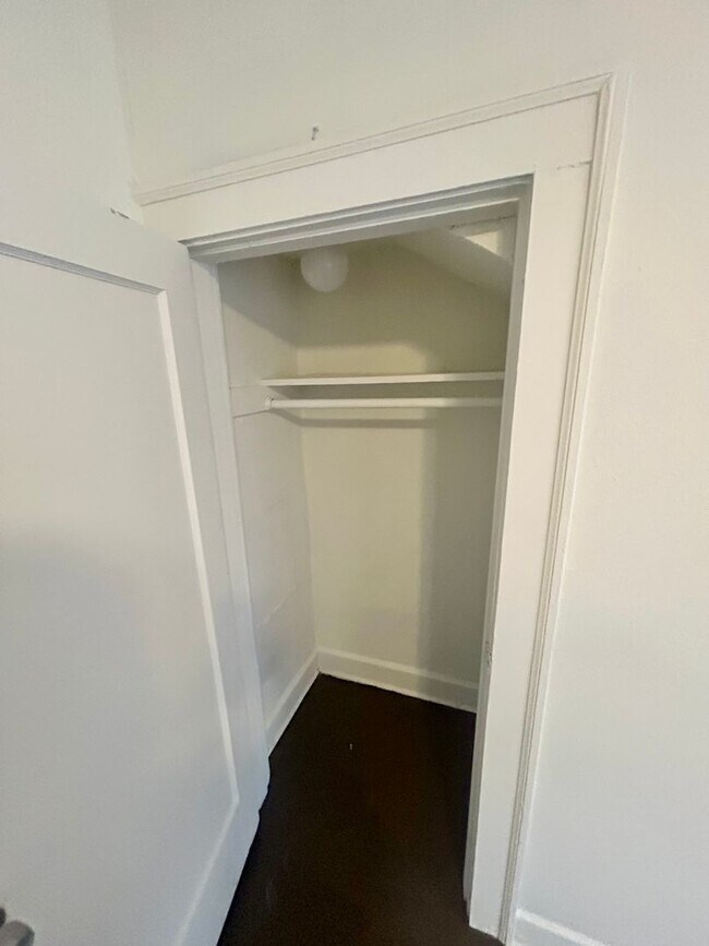 Building Photo - 2922-2924 Ruckle Street