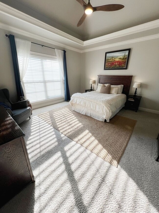 Building Photo - Large and in Charge!! Gated community close to Barksdale Air Force Base.