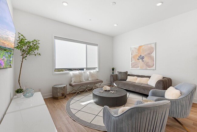 Building Photo - 408 Treble: Modern 4BR + Loft in Great Park, Irvine