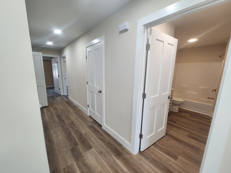 Building Photo - 69 Ivan Dr