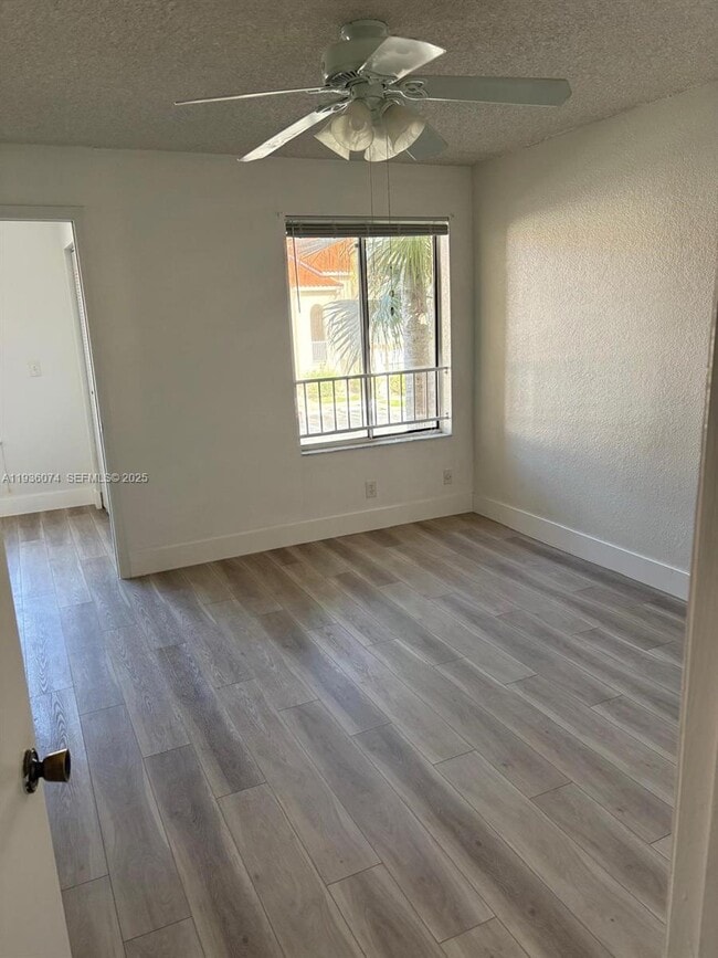 Building Photo - 3350 Pinewalk Dr N