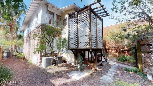 Building Photo - 2044 Forbes St