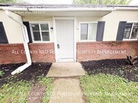 Building Photo - 417 S Hampton Rd