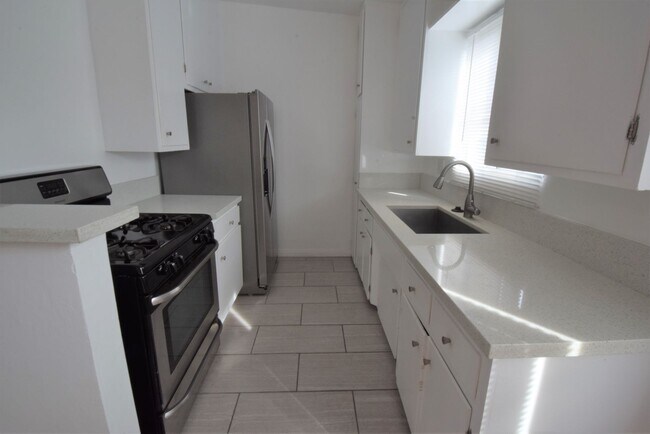 Building Photo - 1846 10th St