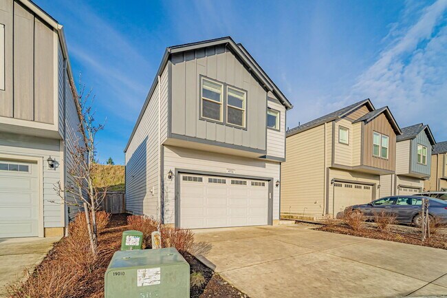 Building Photo - 4316 NE 34th Cir