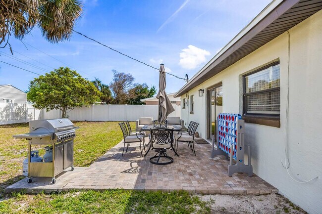 Building Photo - 1160 Altman Dr