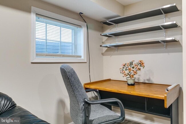 Building Photo - 12400 Bennett Rd