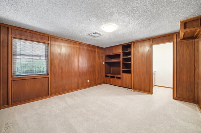 Building Photo - 780 Kuhlman Rd
