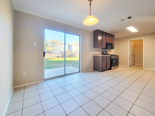 Building Photo - 1007 Ranchero Rd