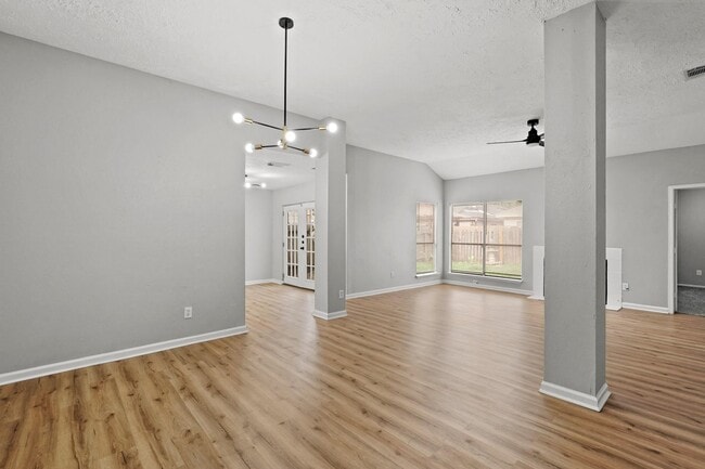 Building Photo - 7215 Trogon Ln
