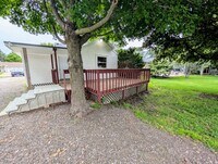Building Photo - 707 10th Ave