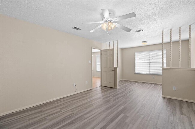 Building Photo - 11614 Tanglebriar Trail