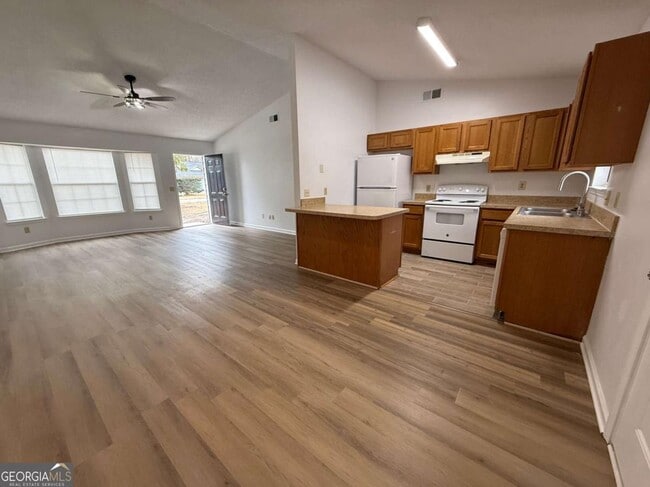 Building Photo - 105 Boxwood Ct