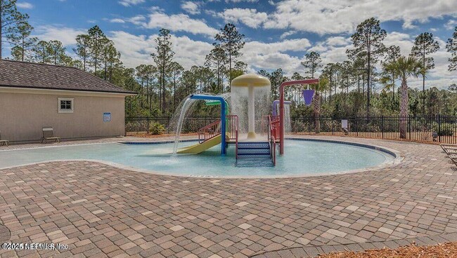 Building Photo - 75245 Fern Creek Dr