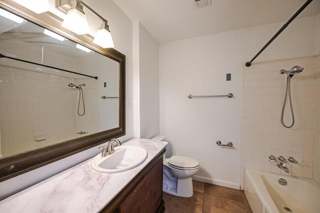 Building Photo - 7801 Shoal Creek Blvd
