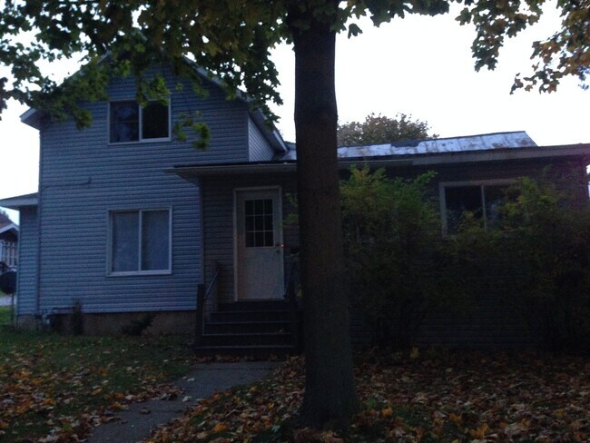 Primary Photo - 317 S Main St