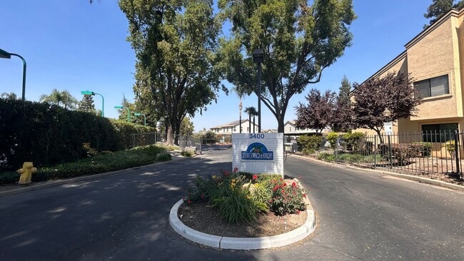 Building Photo - 3400 Sullivan Ct