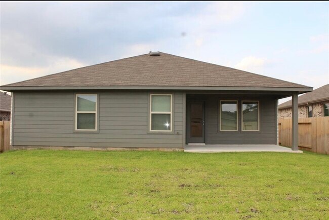 Building Photo - 40643 Creekside Blf Trl