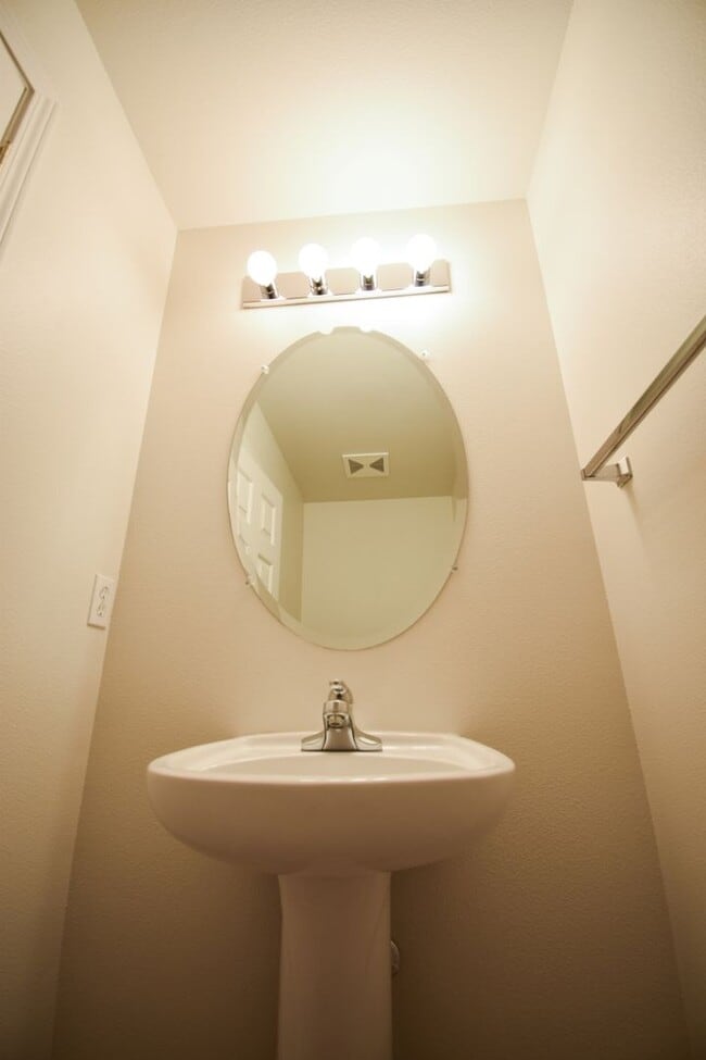 Building Photo - Astounding Condo  End Unit, Garage include...
