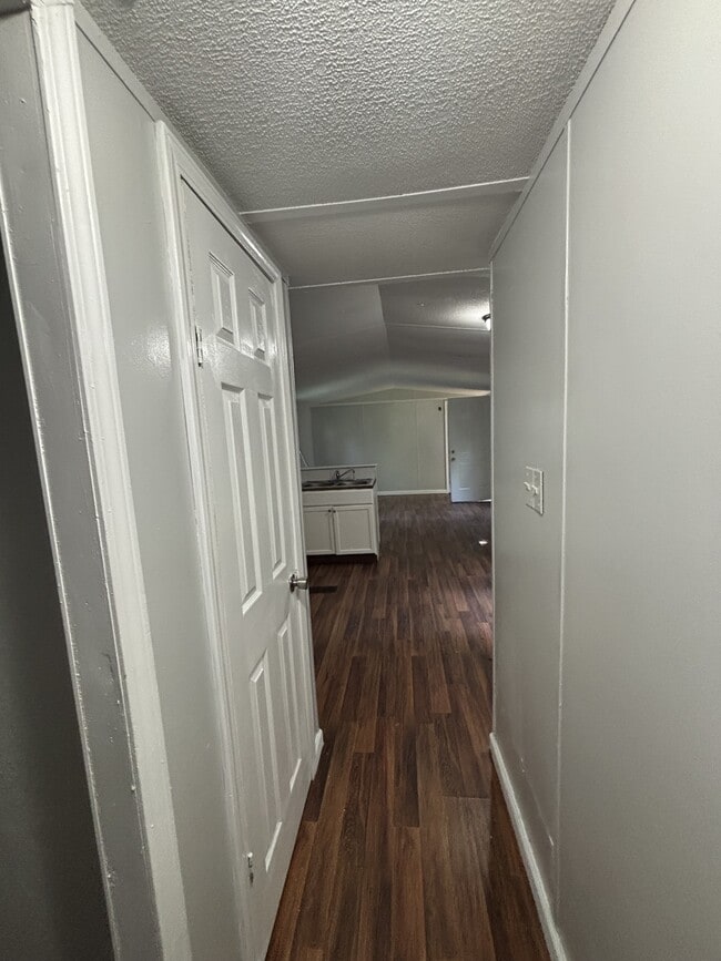 Building Photo - 219 Cherry Tree Dr