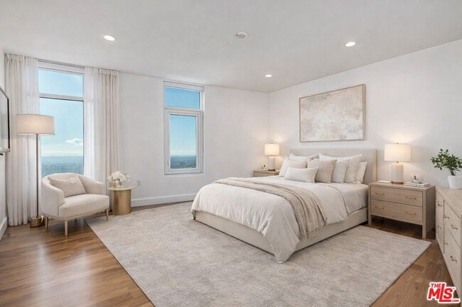 Building Photo - 1 W Century Dr