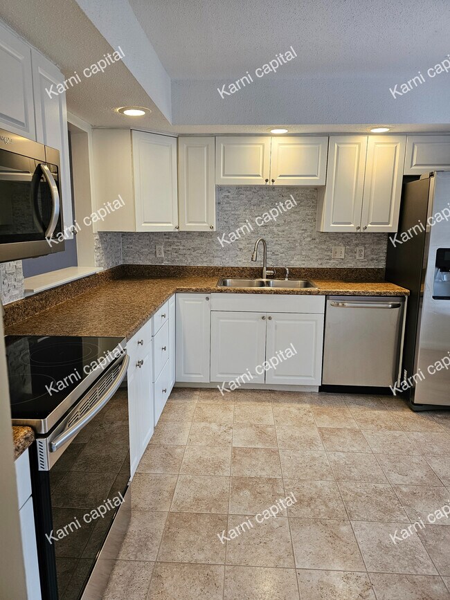 Building Photo - 8709 Olde Colony Trl