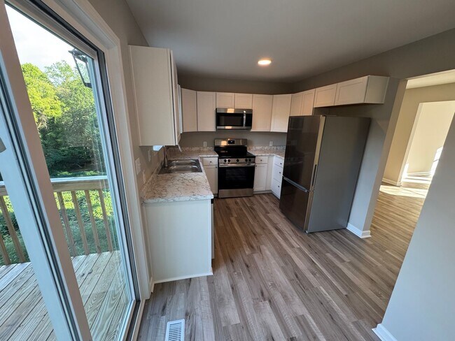 Building Photo - 167 Waddell Cir