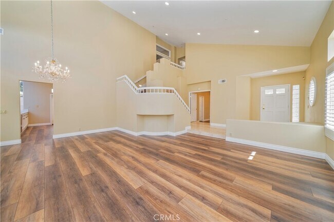 Building Photo - 9531 Montanza Way