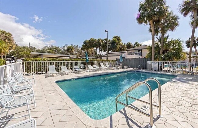 Building Photo - 7294 Cloister Dr