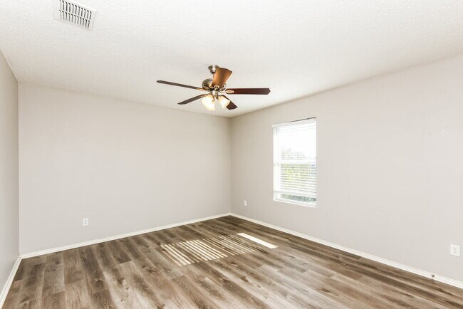 Building Photo - 509 Brasenose St