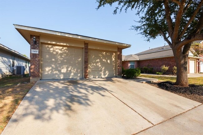 Building Photo - 3300 Etheredge Dr